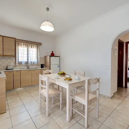 Akrotiri Apartman