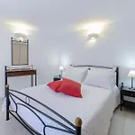 Akrotiri *
